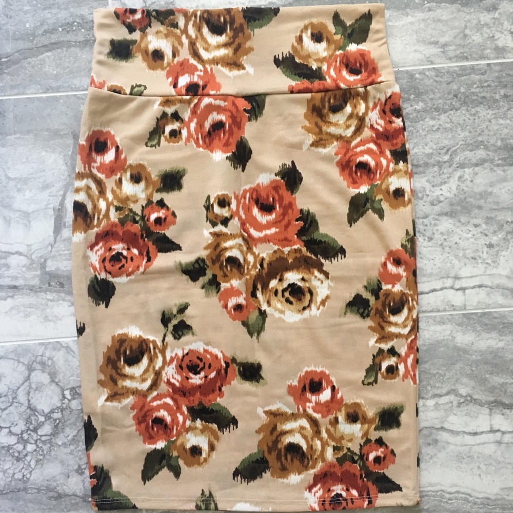 LuLaroe Floral Cassie Small